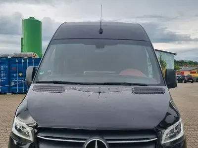 Używany Mercedes Sprinter 190 KM (139 kW) 2020 Czarny Van