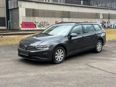 Gebraucht VW Passat Basis 150 PS (110 kW) 2020 Uranograu Kombi