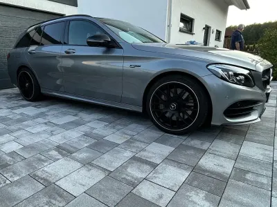 Gebraucht Mercedes C43 AMG AMG 367 PS (269 kW) 2016 Grau Limousine