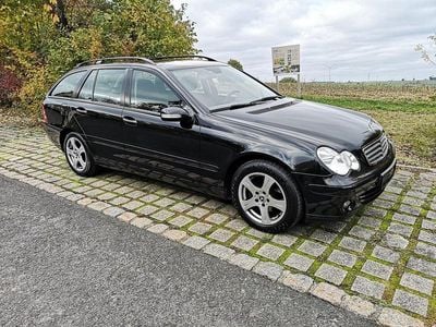 Usata Mercedes C220 150 CV (110 kW) 2006 Nero Station wagon