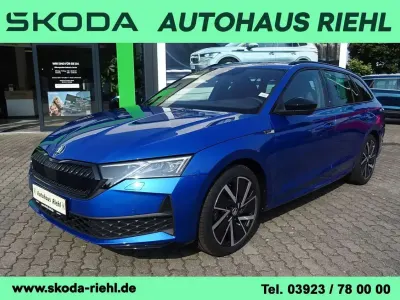 Gebraucht Skoda Octavia SportLine 150 PS (110 kW) 2024 Raceblau metallic Kombi