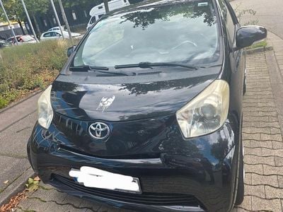 Toyota iQ