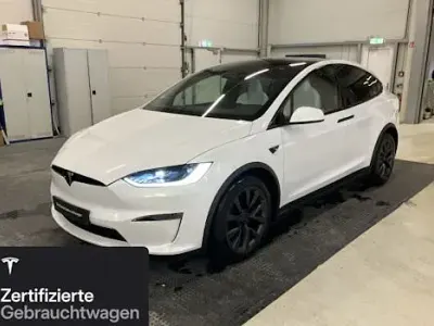 Begagnad Tesla Model X 241 kW (328 HK) 2024 Vit SUV