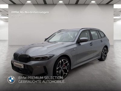 Grau Gebraucht 2025 BMW 330e M Sport Kombi | 54.901 € (Fairer Preis)