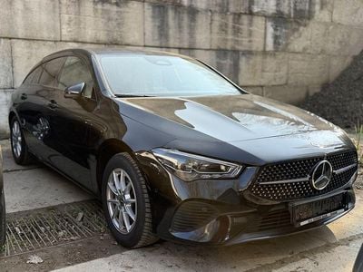 Gebraucht Mercedes CLA180 Shooting Brake Progressive 116 PS (85 kW) 2023 Schwarz Kombi