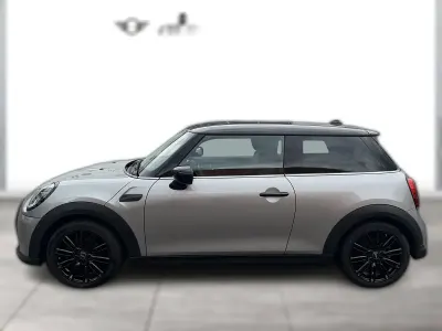 Gebraucht Mini Cooper Classic 136 PS (100 kW) 2024 Grau metallic Kleinwagen