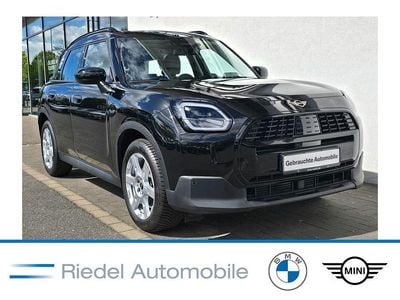 Second-hand Mini Countryman Classic 170 CP (125 kW) 2025 Negru SUV