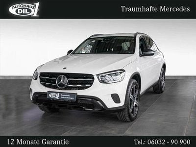 Gebraucht Mercedes GLC200 Night 163 PS (119 kW) 2021 Weiß (polarweiß) SUV