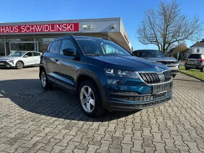 Gebraucht Skoda Karoq 116 PS (85 kW) 2019 Lavablau metallic (metallic) SUV