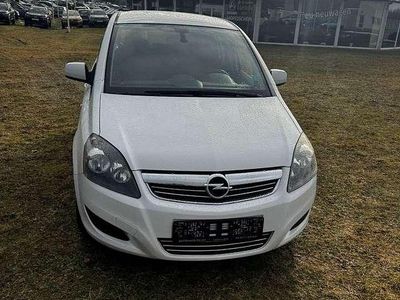 Gebraucht Opel Zafira Edition 140 PS (102 kW) 2010 Weiß Van / Kleinbus