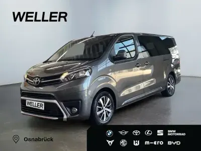 Gebraucht Toyota Proace Verso Comfort 144 PS (105 kW) 2023 Grau Kombi
