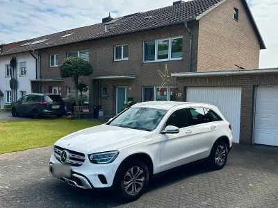 Gebraucht Mercedes GLC220 194 PS (142 kW) 2021 Weiß SUV
