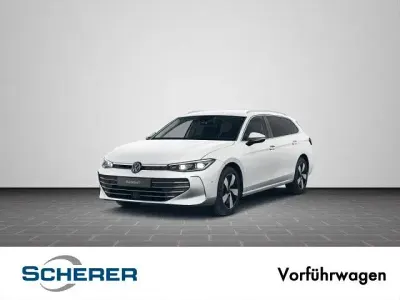 Gebraucht VW Passat Business 150 PS (110 kW) 2026 Oryxweiß perlmutteffekt Kombi