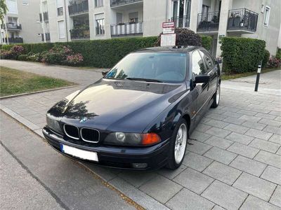 BMW 528