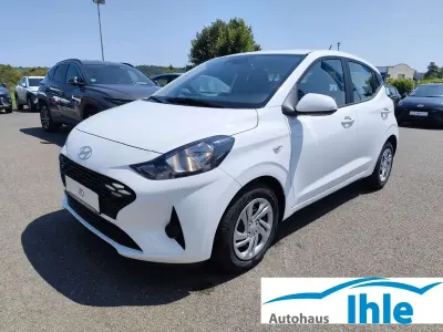 Gebraucht Hyundai i10 Select 63 PS (46 kW) 2025 Atlas white / sol Kleinwagen