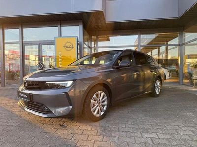 Grau Gebraucht 2023 Opel Astra Limousine | 19.550 € (Fairer Preis)