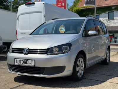 Gebraucht VW Touran Comfortline 140 PS (102 kW) 2012 Silber Van / Kleinbus