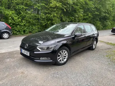 Używany VW Passat Comfortline 150 KM (110 kW) 2018 Czarny Kombi