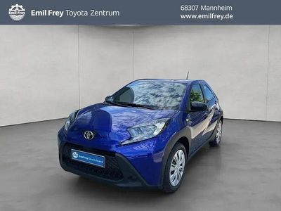 Neu Toyota Aygo X Business Edition 72 PS (52 kW) 2025 Blau SUV