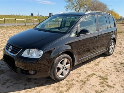 Gebraucht VW Touran 105 PS (77 kW) 2006 Schwarz Van / Kleinbus