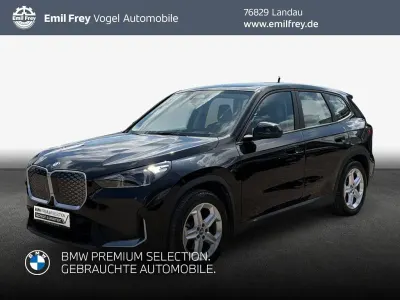 Gebraucht BMW iX1 Sport Line 230 kW (313 PS) 2023 Black sapphire metallic SUV