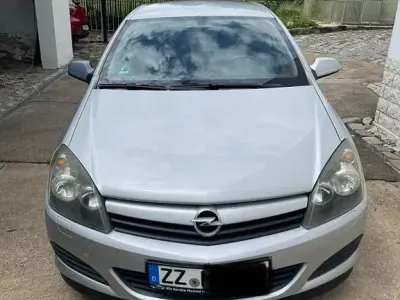 Gebraucht Opel Astra GTC Sport 105 PS (77 kW) 2005 Silber Limousine