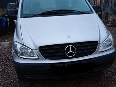 Silber Gebraucht 2005 Mercedes Vito Van | 8.400 € (Etwas zu teuer)