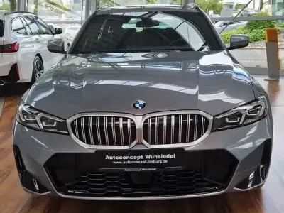 Gebraucht BMW 330 M Sport 245 PS (180 kW) 2025 Grau Limousine