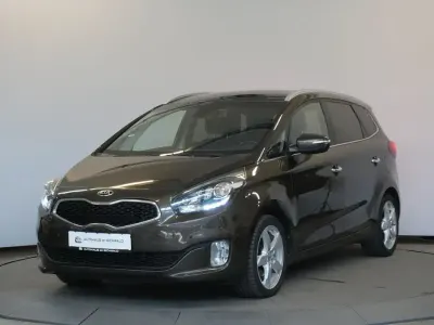 Gebraucht Kia Carens Spirit 141 PS (103 kW) 2016 Braun Van / Kleinbus
