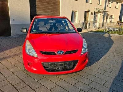 Gebraucht Hyundai i20 78 PS (57 kW) 2009 Rot Kleinwagen