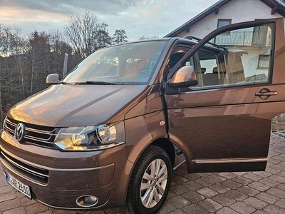 Second-hand VW Multivan 179 CP (131 kW) 2015 Maro Monovolum