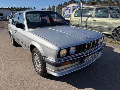 Second-hand BMW 325 122 CP (89 kW) 1986 Berlinǎ