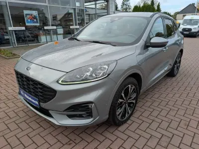 Usata Ford Kuga ST-Line X 224 CV (164 kW) 2021 Argento SUV