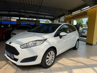 Gebraucht Ford Fiesta 82 PS (60 kW) 2015 Weiß Kleinwagen