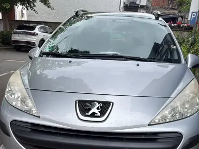 Gebraucht Peugeot 207 95 PS (69 kW) 2008 Silber Kombi