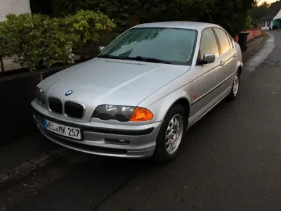 Gebraucht BMW 323 170 PS (125 kW) 2000 Silber Limousine