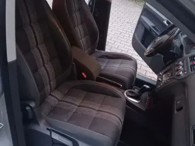 Gebraucht VW Touran Match 105 PS (77 kW) 2012 Silber Van / Kleinbus