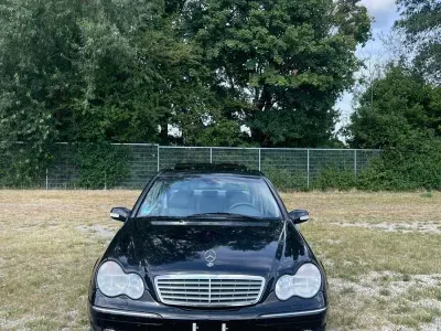 Gebraucht Mercedes C200 Elegance 163 PS (119 kW) 2001 Schwarz Limousine