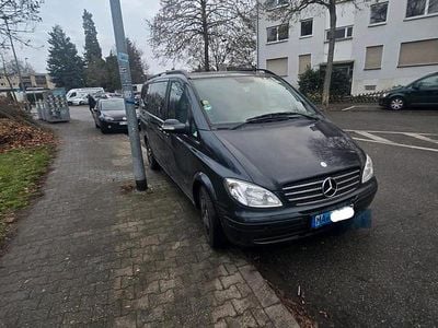 Schwarz Gebraucht 2006 Mercedes Viano Van / Kleinbus | 7.300 € (Fairer Preis)