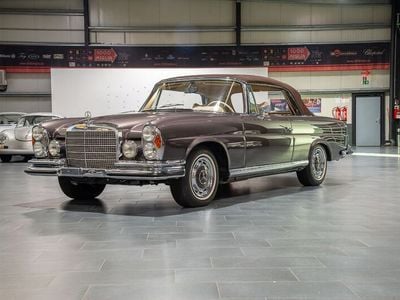 Brugt Mercedes W111 200 HK (147 kW) 1971 Brun Cabriolet