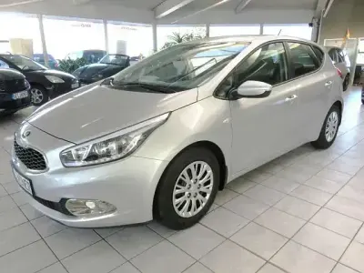 Gebraucht Kia Ceed Edition 7 135 PS (99 kW) 2013 Andere Kleinwagen