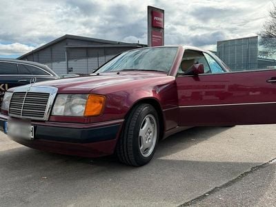 Gebraucht Mercedes 230 132 PS (97 kW) 1991 Rot Coupé