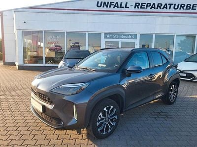 Gebraucht Toyota Yaris Cross Team 92 PS (67 kW) 2024 Grau SUV