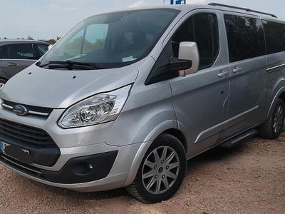 Gebraucht Ford Tourneo Limited 170 PS (125 kW) 2017 Silber Van / Kleinbus