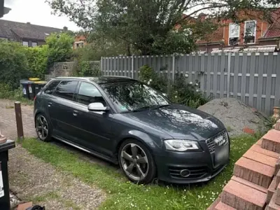 Gebraucht Audi S3 Sportback 265 PS (194 kW) 2010 Weiß Kleinwagen