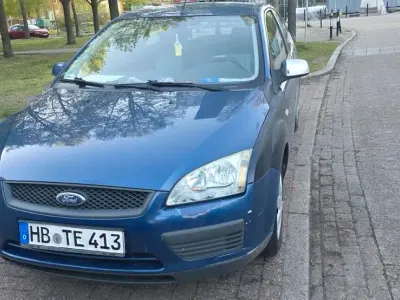 Gebraucht Ford Focus 90 PS (66 kW) 2006 Blau Kleinwagen