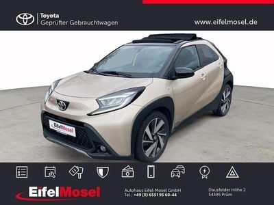 Usata Toyota Aygo X X-plore 72 CV (52 kW) 2022 Beige SUV