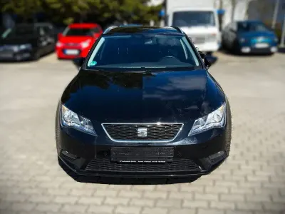 Używany Seat Leon ST 105 KM (77 kW) 2015 Czarny Kombi