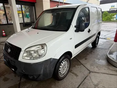 Gebraucht Fiat Doblò 77 PS (56 kW) 2010 Weiß Van / Kleinbus