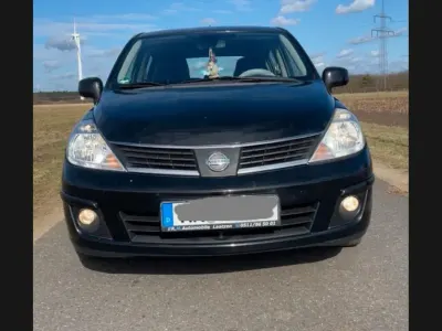 Gebraucht Nissan Tiida 126 PS (92 kW) 2008 Schwarz Kleinwagen
